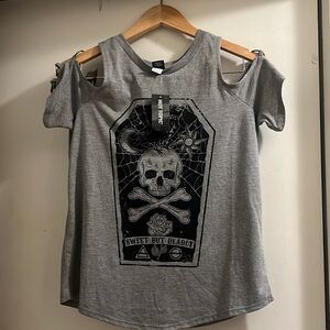 Hot Topic brand new with tags badass with round 3 metal rings on each sleeve